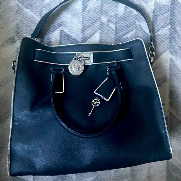 Authentic Michael Kors - Limited Addition Holiday Tote - Picture 1 of 2